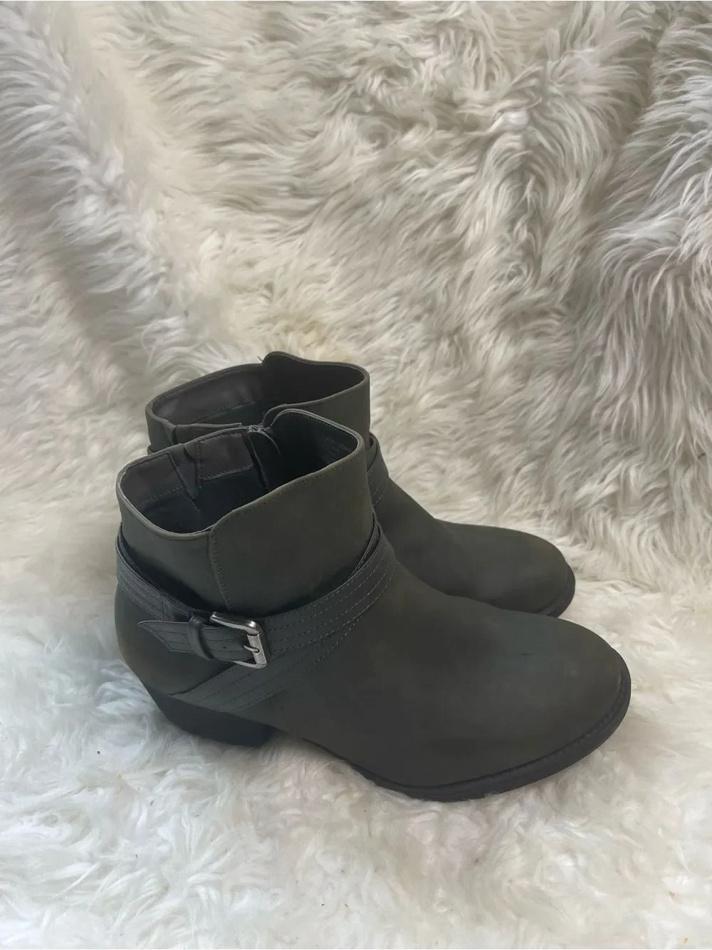 Torrid synthetic Gray Ankle Boots Double straps Buckle Detail sidezipperSZ10.5WW